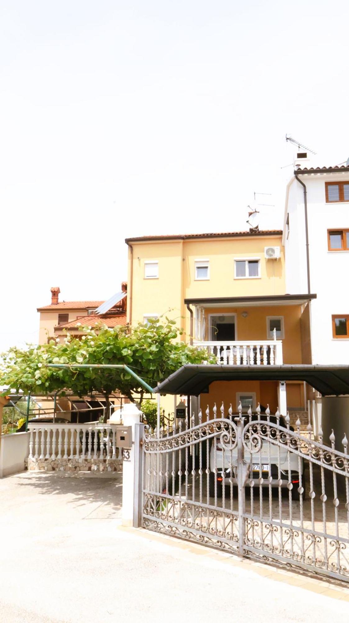 Apartment Zdravko Štinjan Buitenkant foto